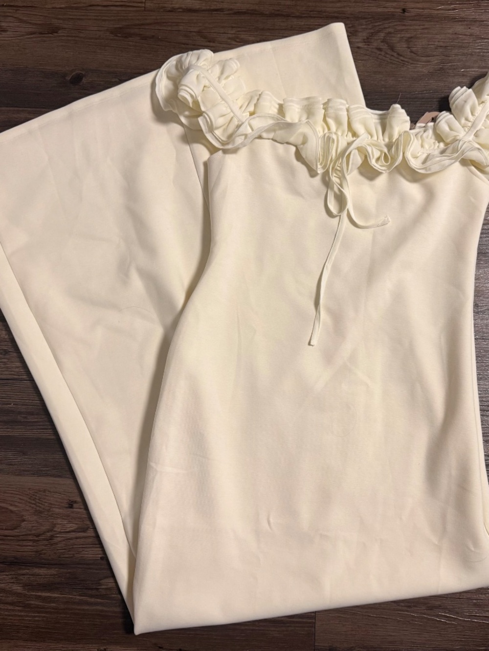 Meshki ‘Nova’ Ruffle Off Shoulder Maxi Dress - Picture 3 of 7